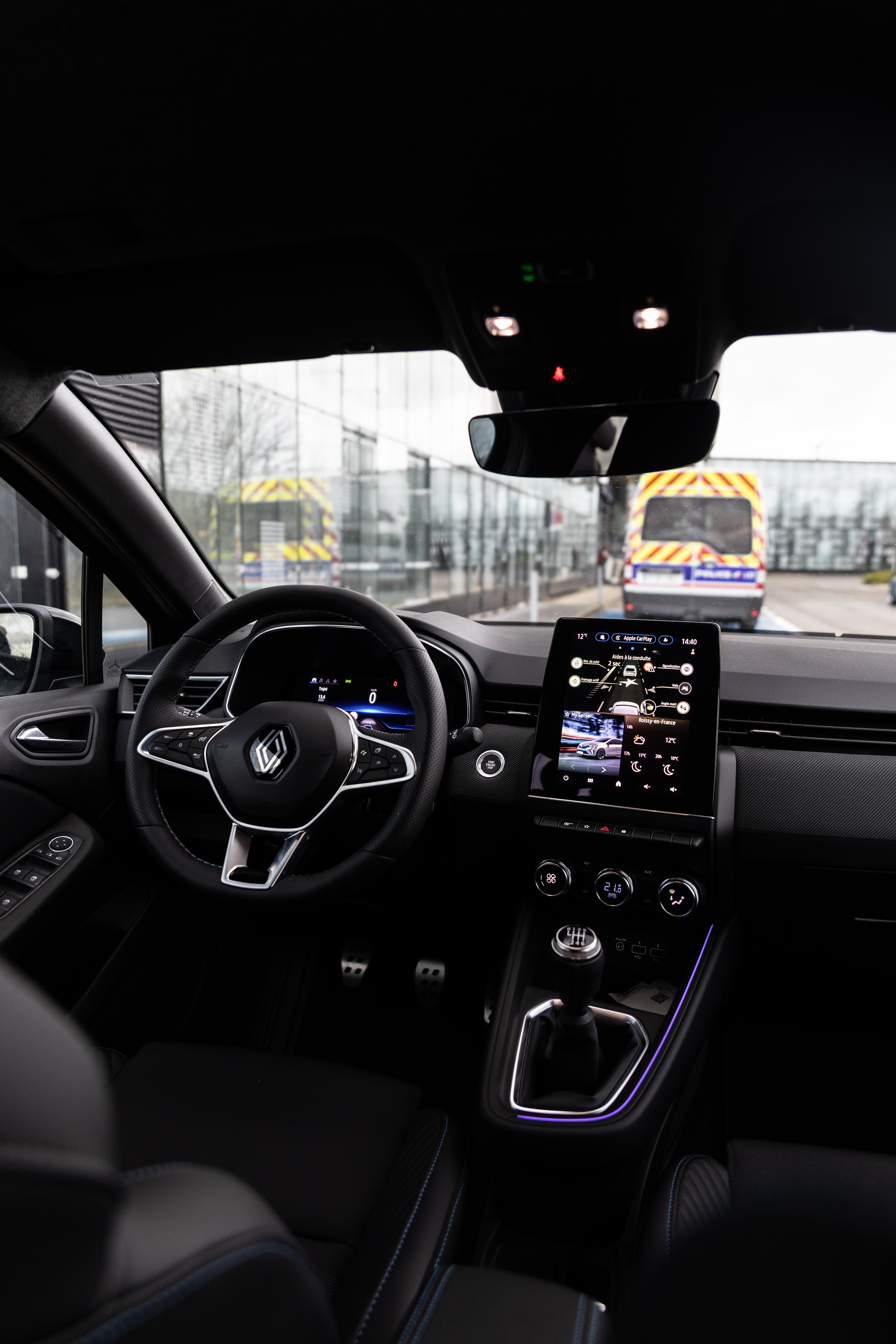 Image 7 - interieur Clio V